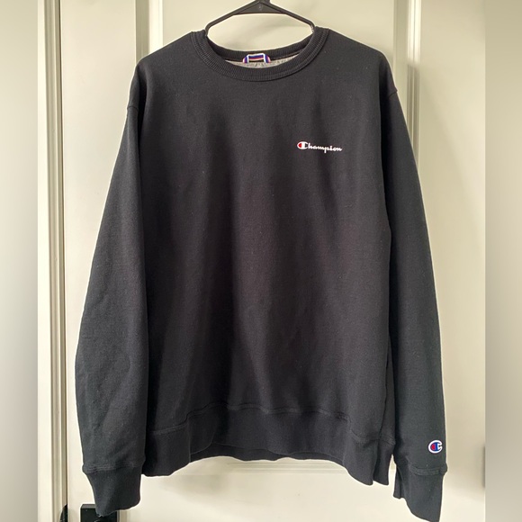 Champion Crewneck - Picture 1 of 5